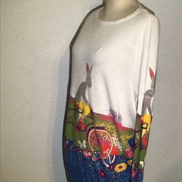 Miss Jolie London oversized graphic blouse size medium - Picture 4 of 7